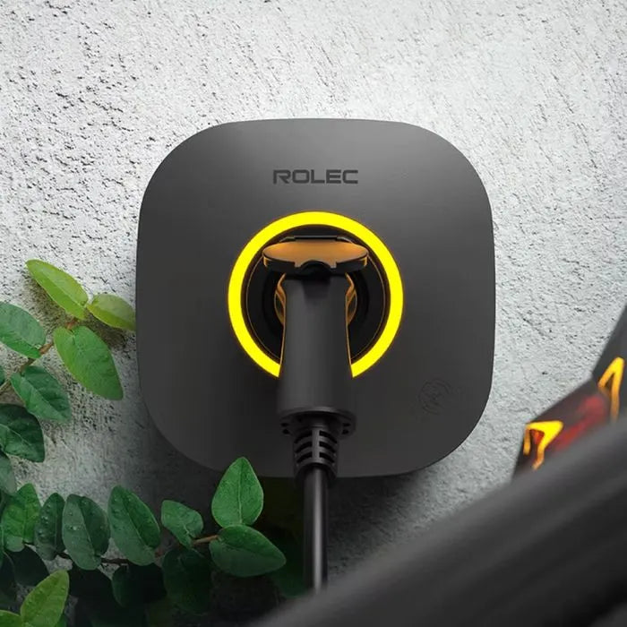 Rolec EVO 7kW EV charging point with mounting bracket